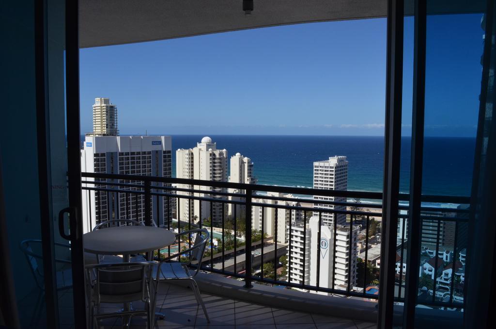 Great Escape At Chevron Renaissance Gold Coast Exterior foto